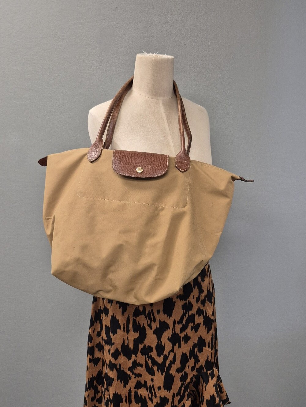 ​Authentic Longchamp Le Pliage Large Tote Bag Beige/Tan